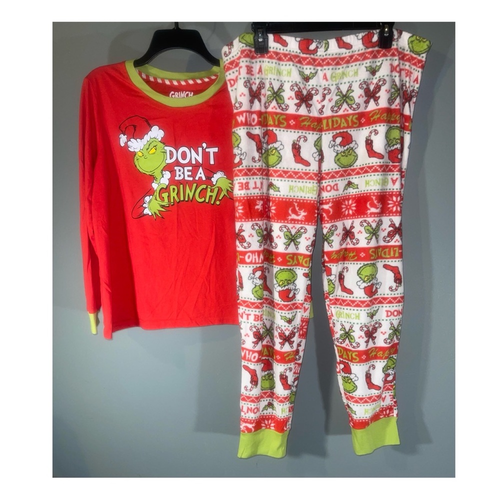 The Grinch Women’s PJ Set - XL
